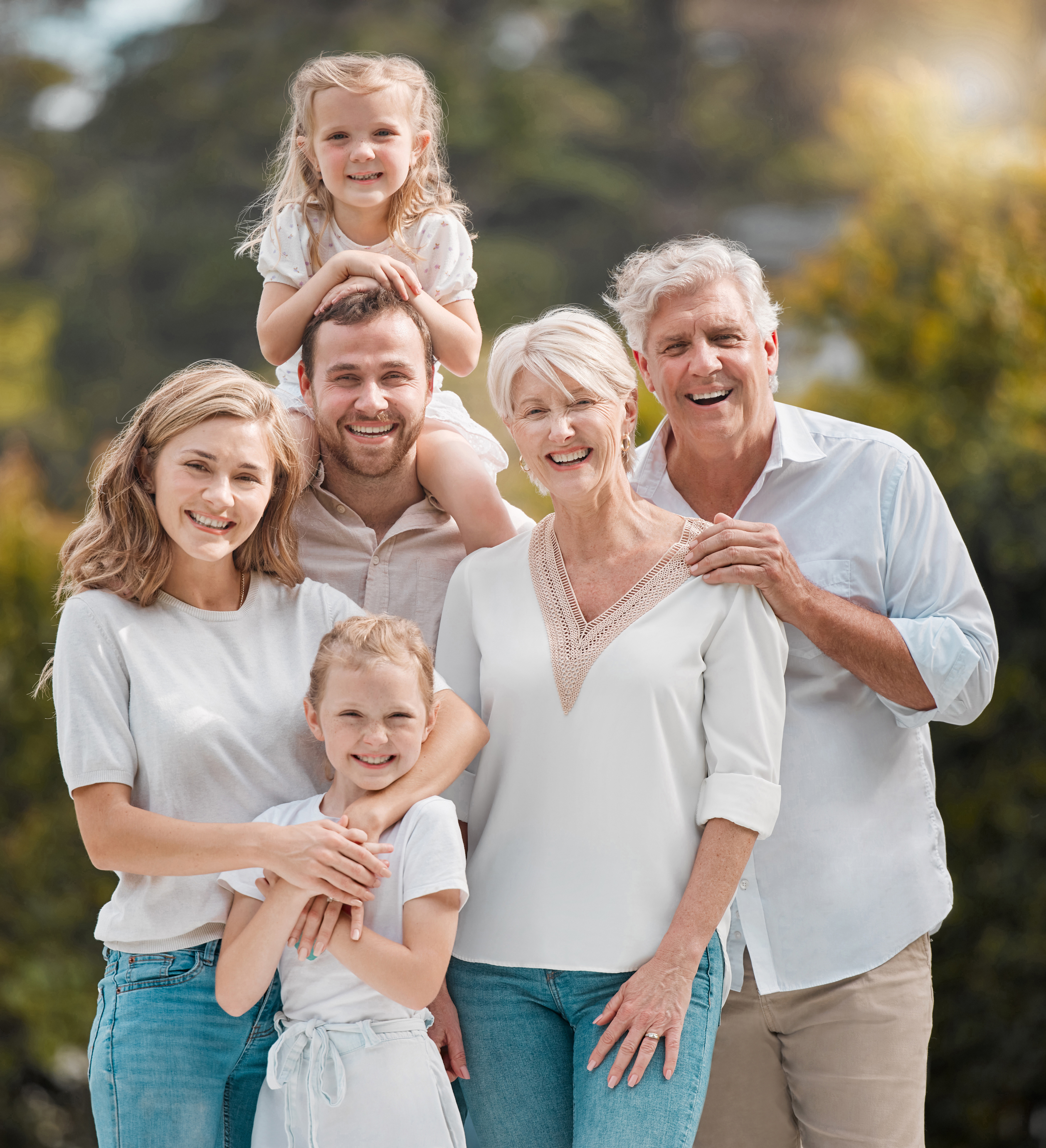 Familia sonriendo